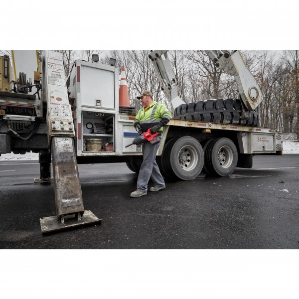 M18ONEFHIWF1D-121C KLUCZ UDAROWY