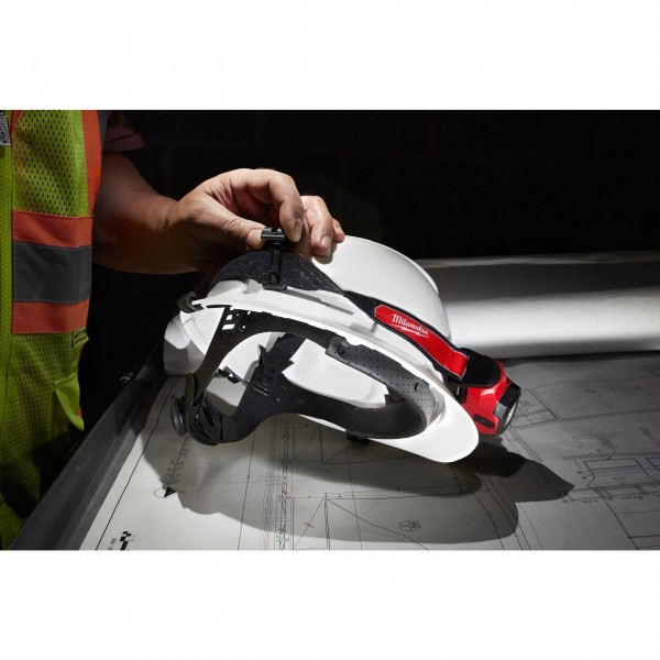 Latarka czołówka L4 HL 475lm  IP53 Latarka czołówka L4 HL 475lm  IP53