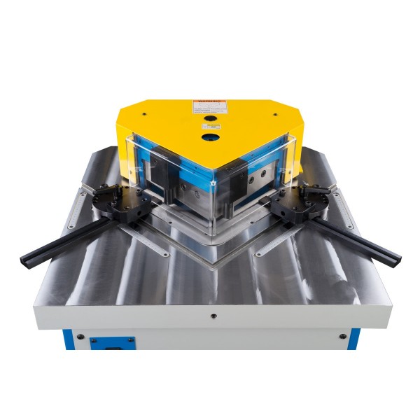 AKM 220-6 H Hydrauliczna przycinarka