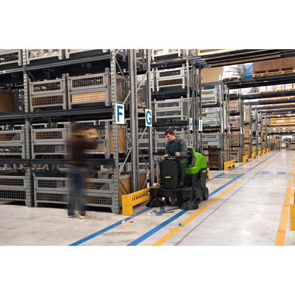 AUKM 800 Automatyczna zamiatarka