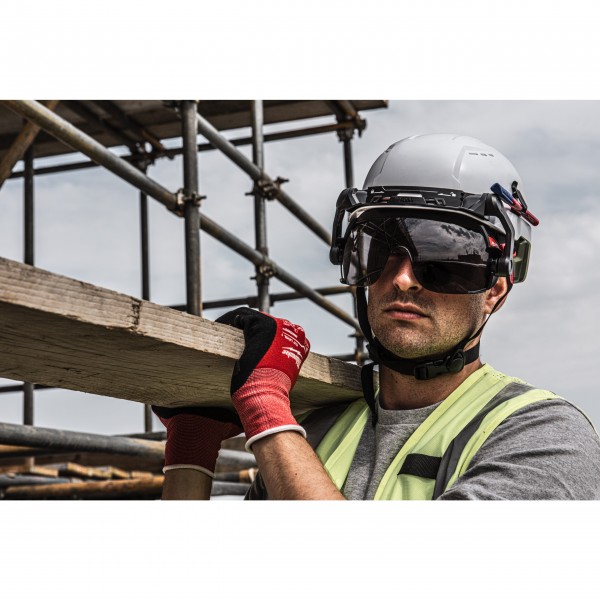 Hełm ochronny biały wentylowany BOLT™...