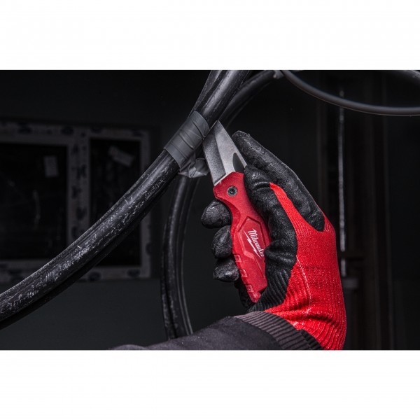 Kompaktowy nóż składany