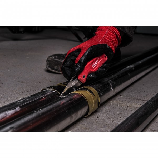 Kompaktowy nóż składany