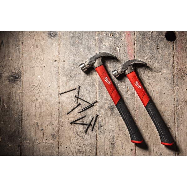 Młotek ciesielski z trzonkiem z...