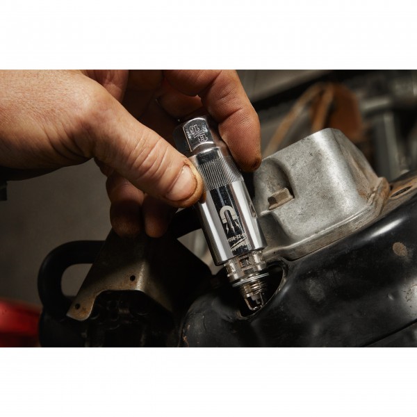 Nasadka magnetyczna 3/8˝ do świec...