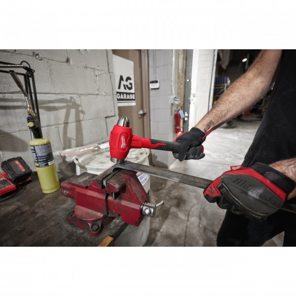 Młotek bezodrzutowy z noskiem...