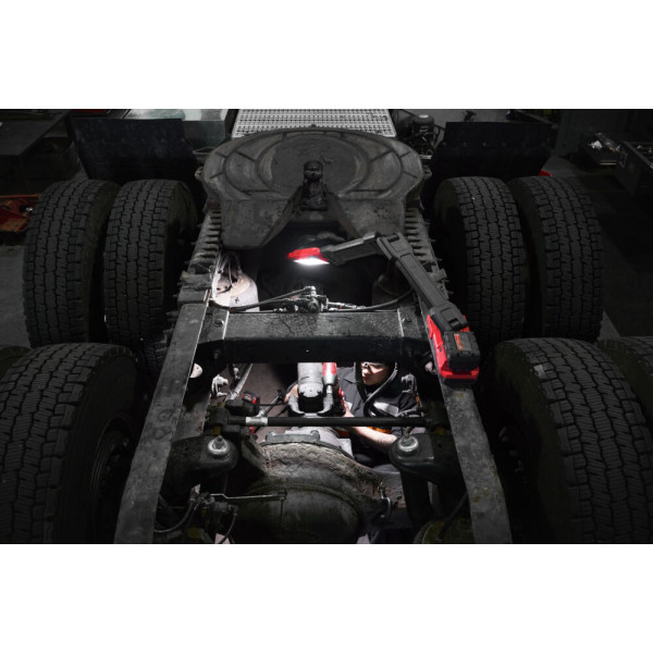 Lampa akumulatorowa na wysięgniku... Lampa akumulatorowa na wysięgniku...