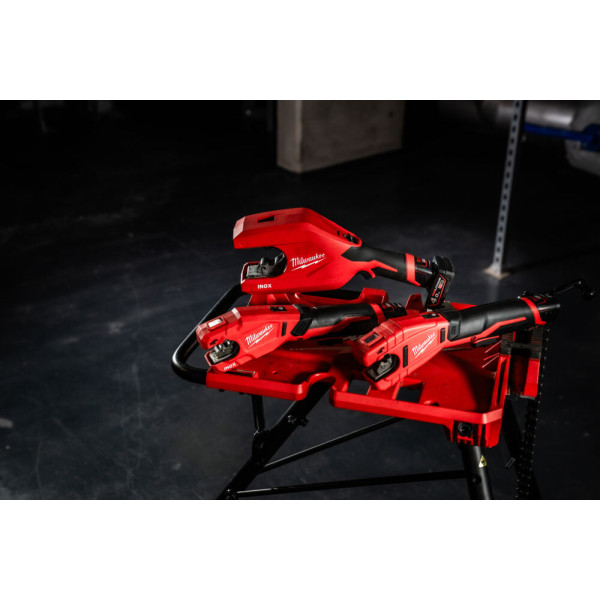 Obcinak akumulatorowy do rur ze stali...