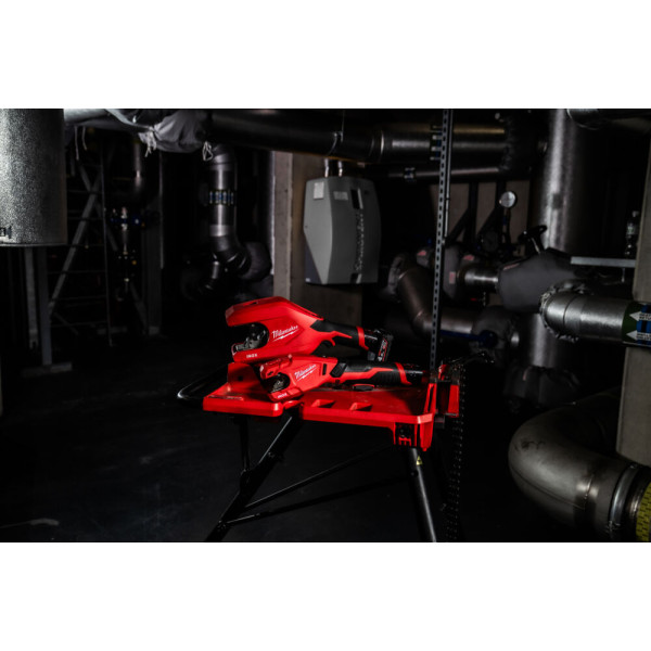 Obcinak akumulatorowy do rur ze stali...