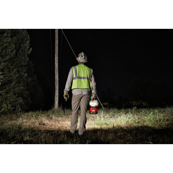 MILWAUKEE Reflektor akumulatorowy...