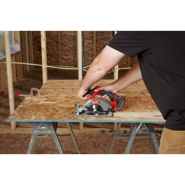 Milwaukee Pilarka tarczowa kompaktowa...